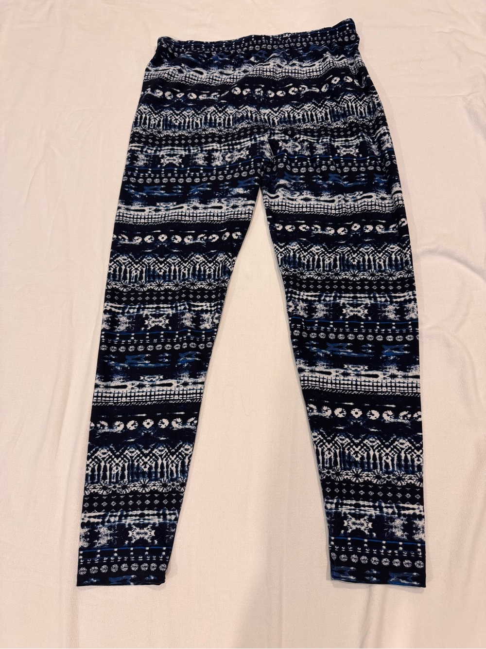 LildyNavy and White Printed Leggings Size L but best for medium